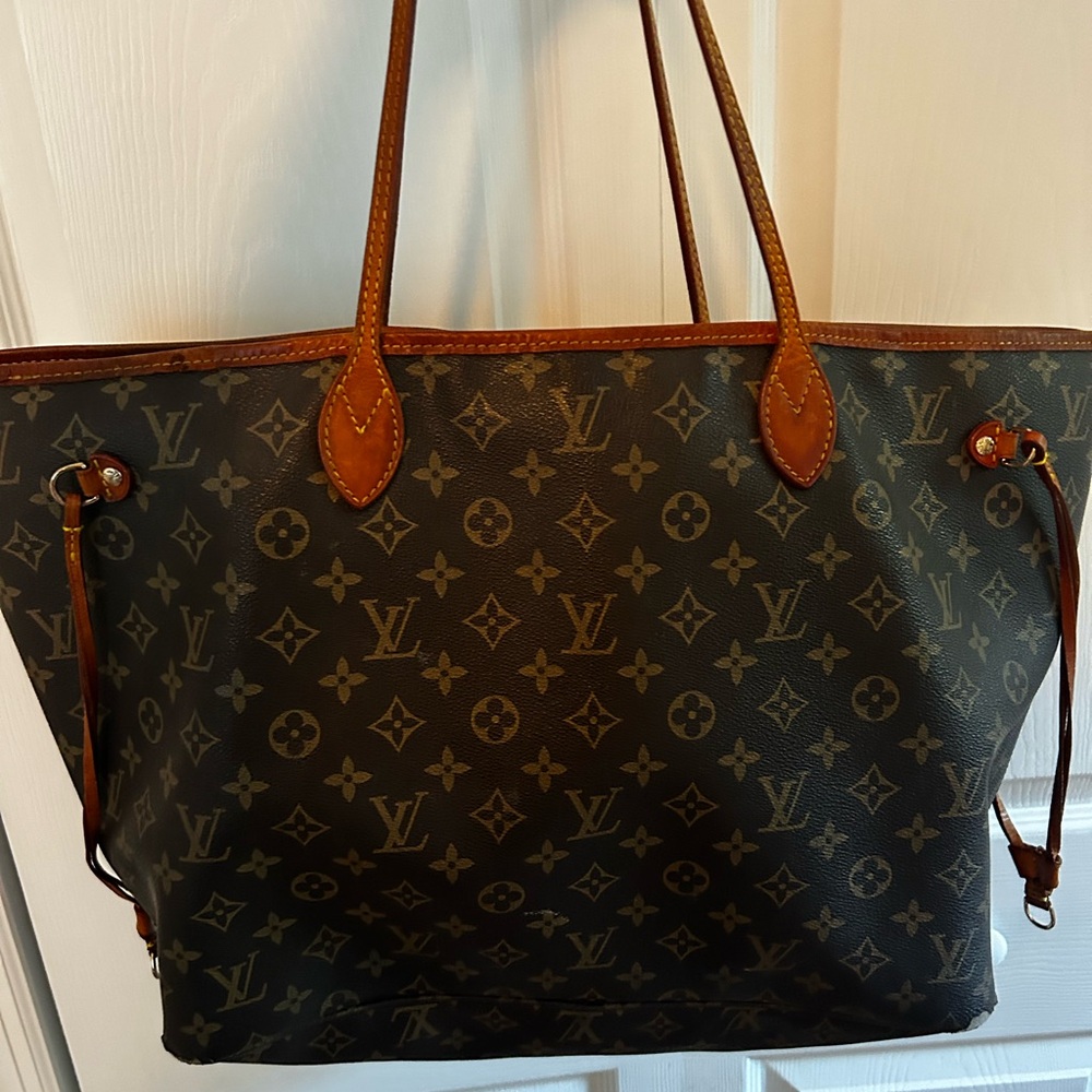Louis Vuitton Never Full GM Pre Owned